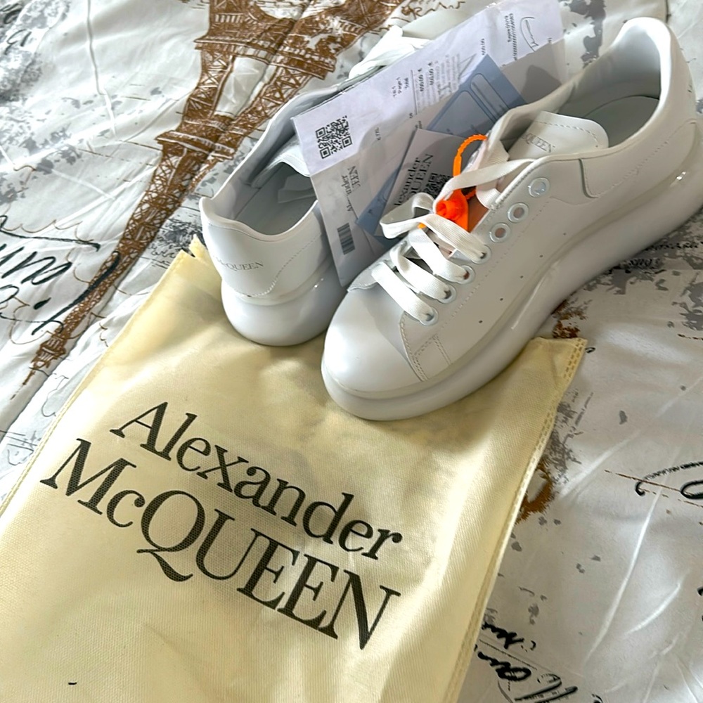 Brand new Alexander MC Queen
